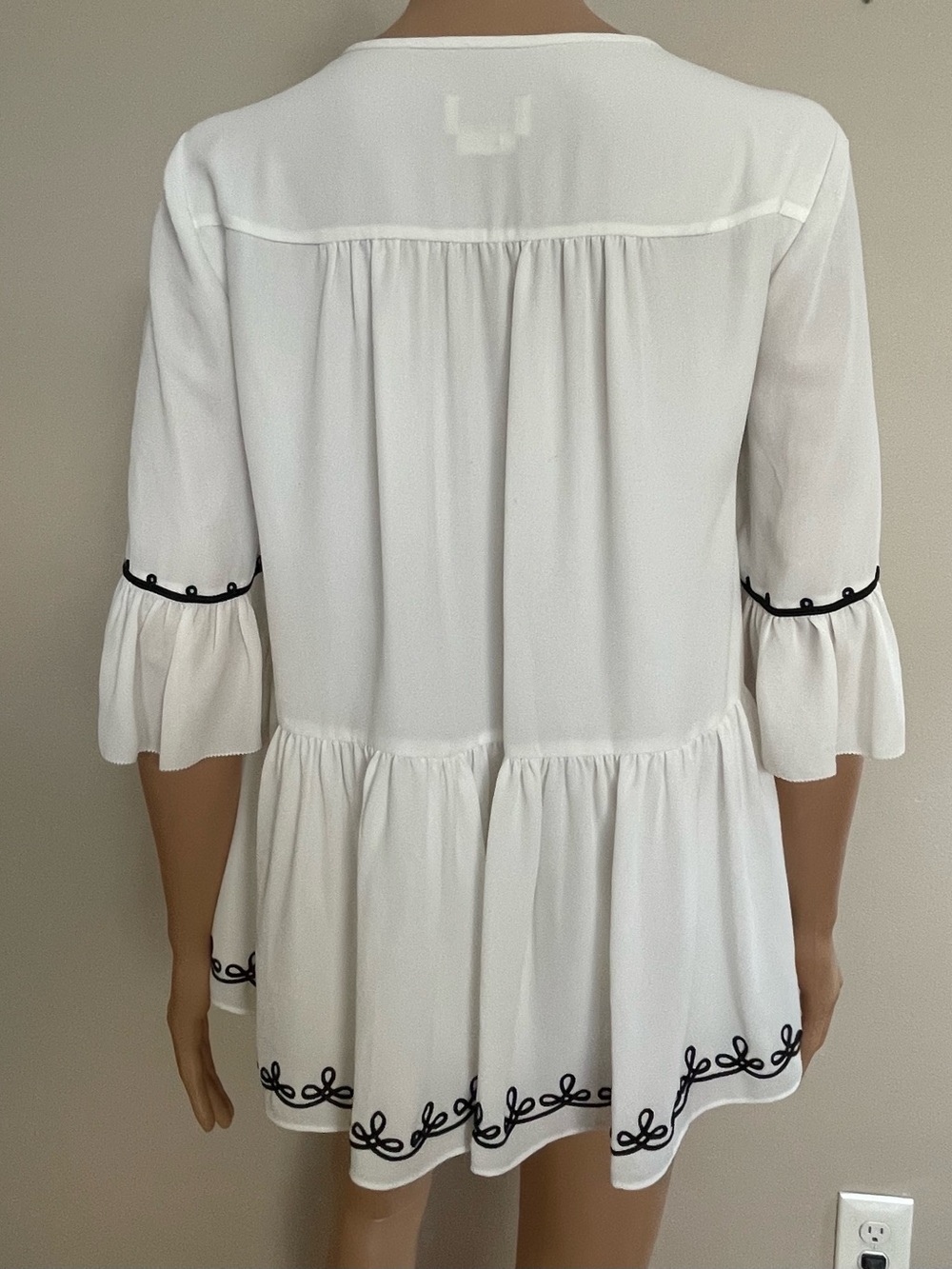 Women's KATE SPADE NEW YORK White & Black POM PON Ruffled PEPLUM Designer BLOUSE - Picture 3 of 5